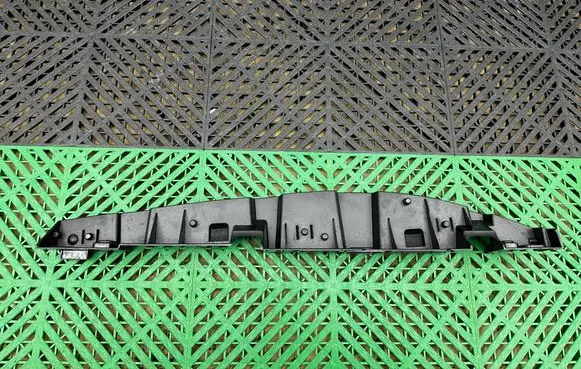 BMW i3 Fender mounting bracket 7299183 18951610