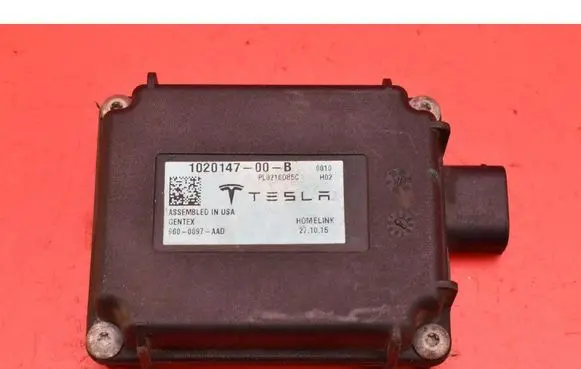 Tesla Model S Engine control unit/module ECU 1020147-00-B