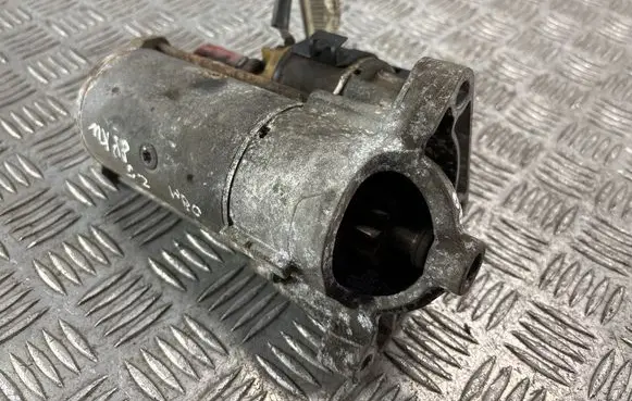 Opel Vivaro Starter motor 8200634602B D7R53