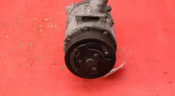 Volkswagen PASSAT B6 Air conditioning (A/C) compressor (pump)
