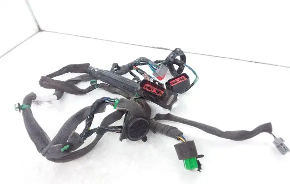 Volvo V70 Front door wiring loom 30773656
