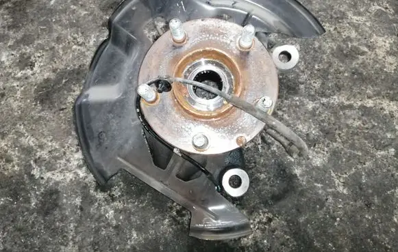 Mazda CX-3 Front wheel hub