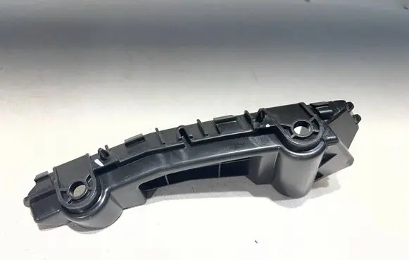 MG ZS Front bumper mounting bracket 10229021