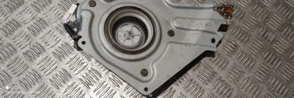 Toyota Prius+ (ZVW40) Hybrid/electric vehicle battery fan G920Z47010