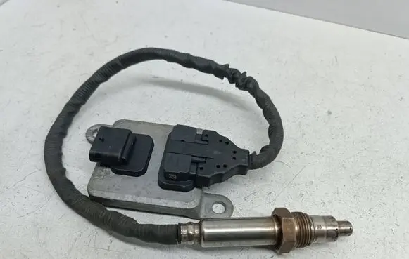 Mercedes-Benz Sprinter W906 Lambda probe sensor A0009050008 0009050008 A2C12610200