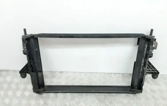 Volvo V50 Radiator mount bracket 4N518A419AE