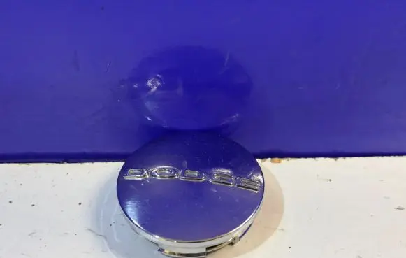 Dodge Challenger R20 wheel hub/cap/trim 1SK35TRMAA