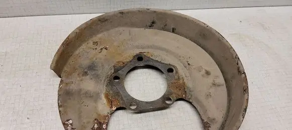 Volkswagen PASSAT B5 Rear brake disc plate dust cover 