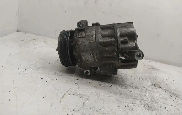 Volkswagen PASSAT B6 Air conditioning (A/C) compressor (pump) 1K0820803C