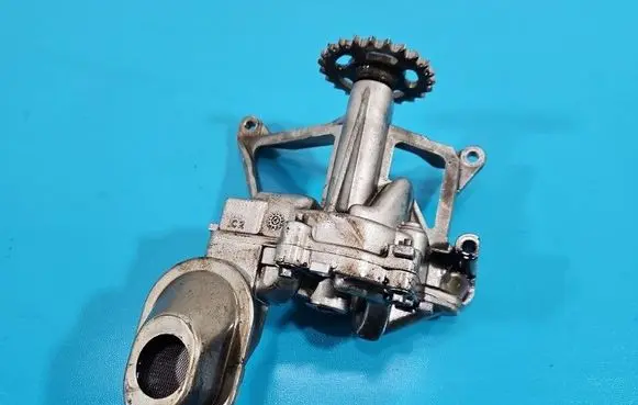 Citroen DS5 Oil pump 9682393380 IMPRK1583317