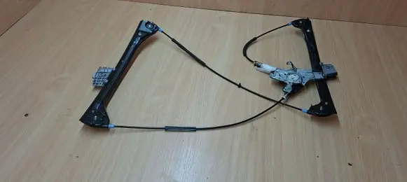 BMW 3 E46 Front door electric window regulator 8204180