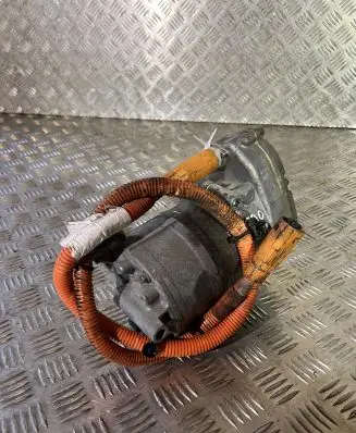 Volvo XC90 Air conditioning (A/C) compressor (pump) 32260522