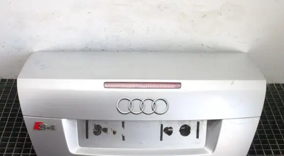 Audi A4 S4 B7 8E 8H Tailgate/trunk/boot lid