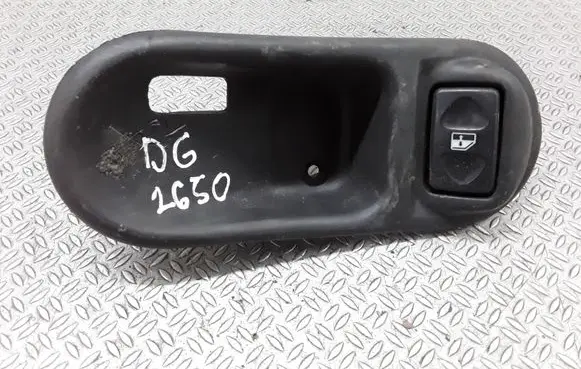 Land Rover Discovery Electric window control switch 03035106