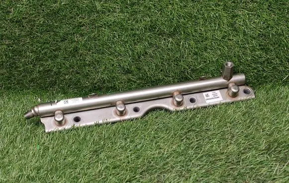 Ford Ecosport Fuel main line pipe CM5E9D280AH