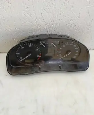 Volkswagen PASSAT B5 Speedometer (instrument cluster) 110008834005 3B0919860D