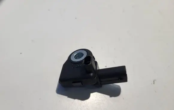 Hyundai Kona I Airbag deployment crash/impact sensor