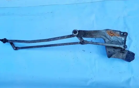 Renault Megane I Front wiper linkage and motor
