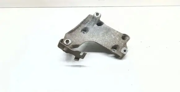 BMW 1 E81 E87 Engine mounting bracket 7506980