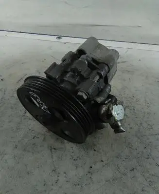 Opel Insignia A Power steering pump