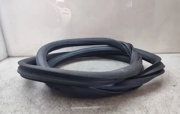 Peugeot 508 II Front door rubber seal 9813387680