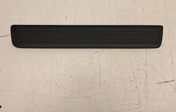 KIA Sportage Front sill trim cover 858733U010