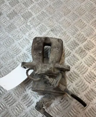 Volkswagen PASSAT B6 Rear brake caliper 