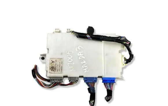 Mazda 3 II Comfort/convenience module BDG767560F VP8ALF14B203HF
