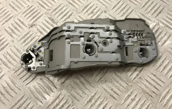 Toyota Corolla Verso AR10 Tail light bulb cover holder 815650F050