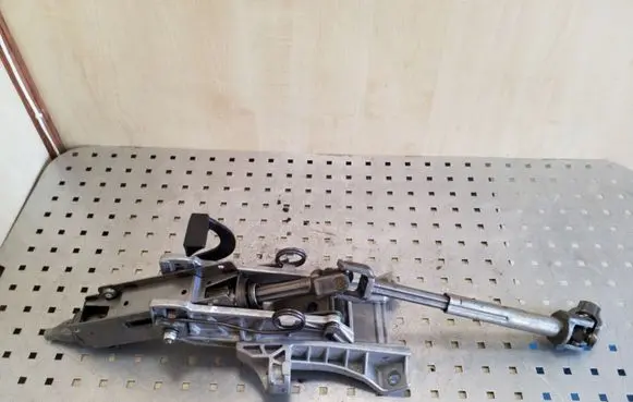 Volvo V50 Steering wheel axle P31202253 H70GB