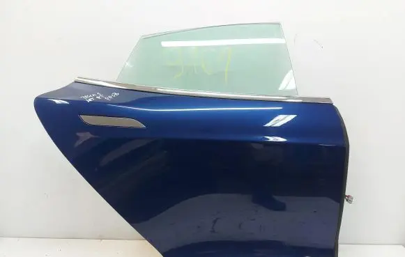 Tesla Model S Rear door