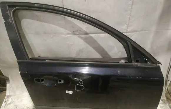Volvo V50 Front door JUODOS