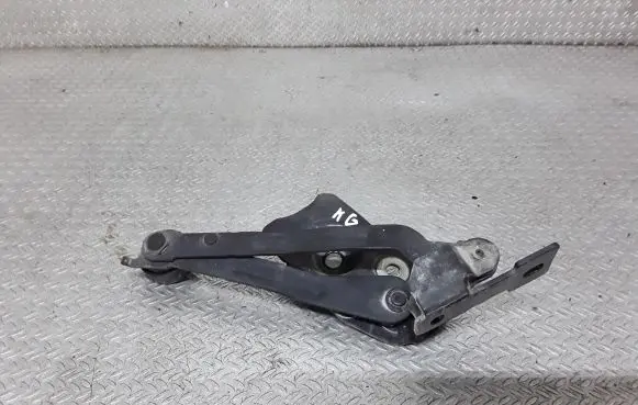 Volvo XC90 Tailgate/trunk/boot hinge 30674750