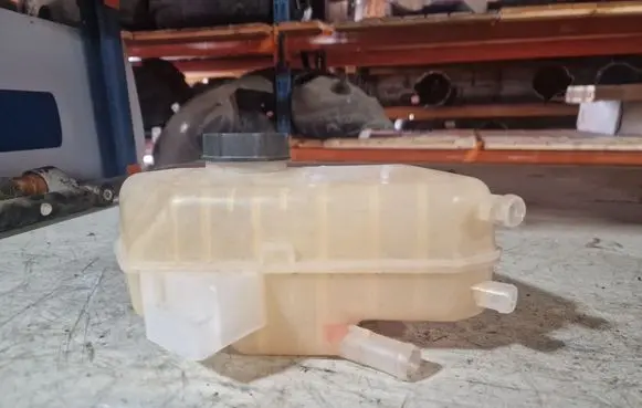 Ford B-MAX Coolant expansion tank/reservoir 3M5H8100AD