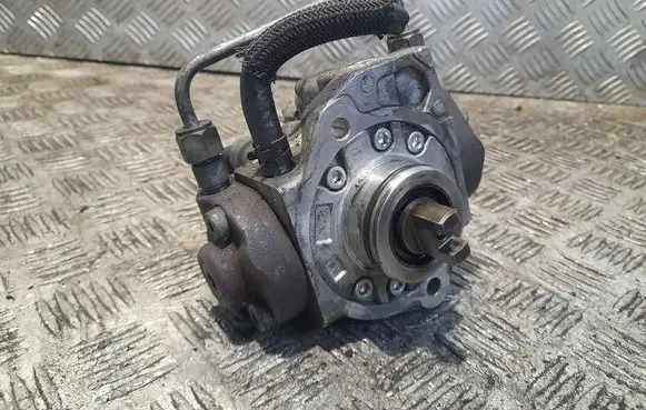 Toyota Avensis T250 Fuel injection high pressure pump 221000R010 HU2940000310