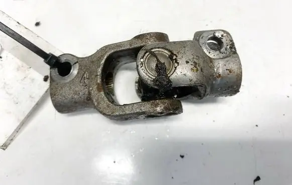 Toyota Yaris Verso Steering column universal joint 