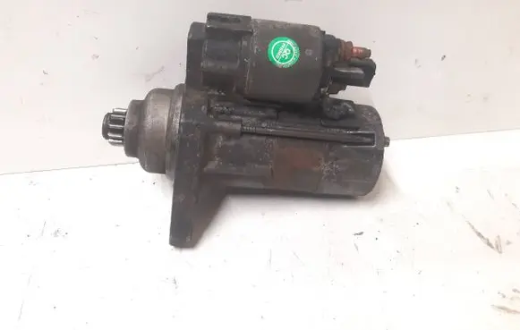 Volkswagen Golf V Starter motor