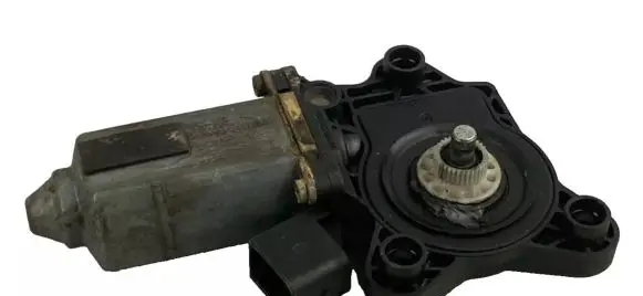 Mercedes-Benz C W203 Front door window regulator motor 119650-105