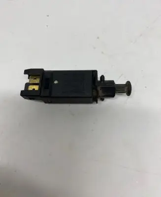Volkswagen Multivan T4 Brake pedal sensor switch 191945515B