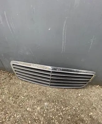 Mercedes-Benz S W220 Front bumper upper radiator grill A2208800383 E1756
