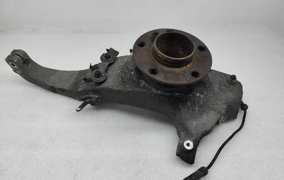 BMW 5 F10 F11 Front wheel hub spindle knuckle