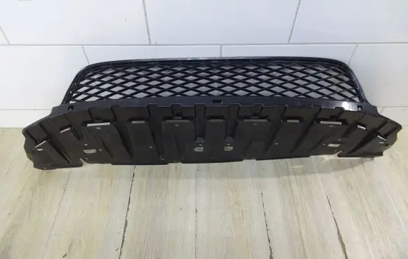 Honda CR-V Front grill 71105TR0G00