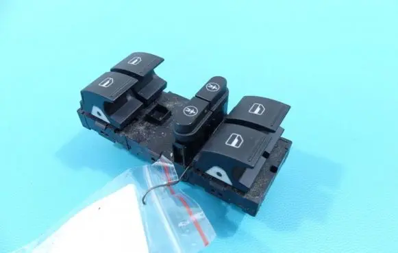 Volkswagen Touareg II Electric window control switch 7N0959857 IMPRK1334291
