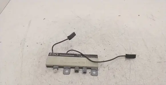 BMW 5 E34 Antenna control unit 65248351246 BETA450