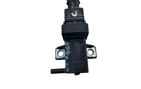 Renault Trafic III (X82) Turbo solenoid valve 8200762162