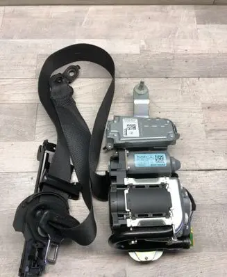 Mercedes-Benz E W212 Front seatbelt K041C162102 610902000K