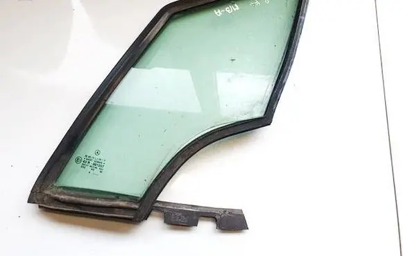 Mercedes-Benz A W168 Front door vent window glass four-door DOT27M23100AS2