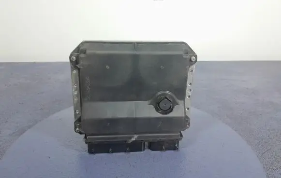 Toyota Avensis T270 Engine control unit/module ECU 89661-05E21