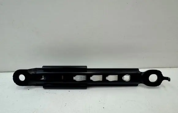 Toyota Prius (XW30) Seat belt adjustment rail E563001