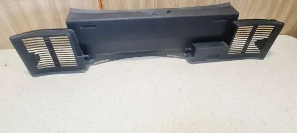 Trunk/boot sill cover protection